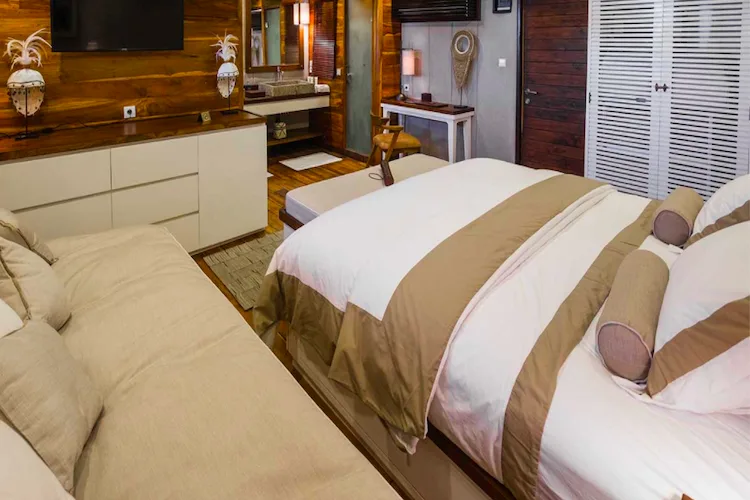 Flores Deluxe Suite - Image 1